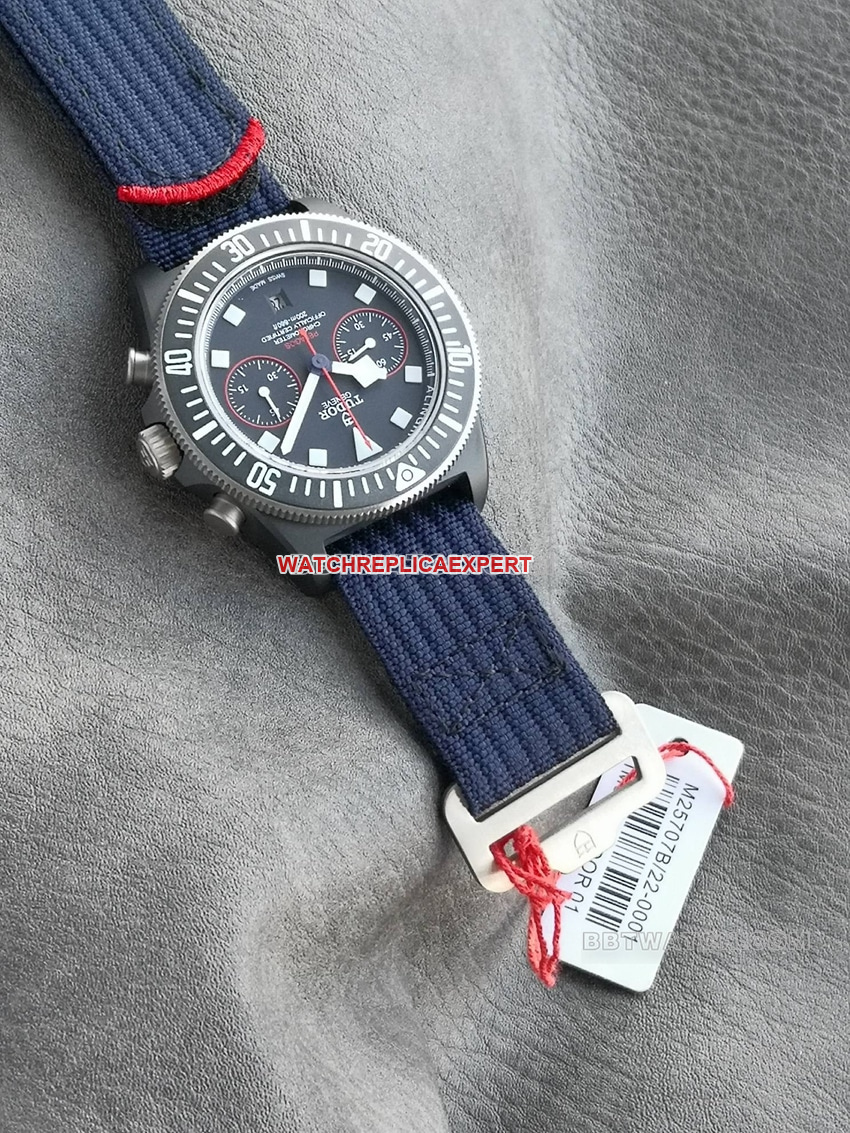 M+ factory Tudor top-tier 1:1high-quality replicablue dialchronographM25807KN-0001front live photo