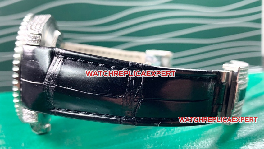 RolexSubmariner1:1super cloneblack dialdiamond bezelleather strap braceletlive photos