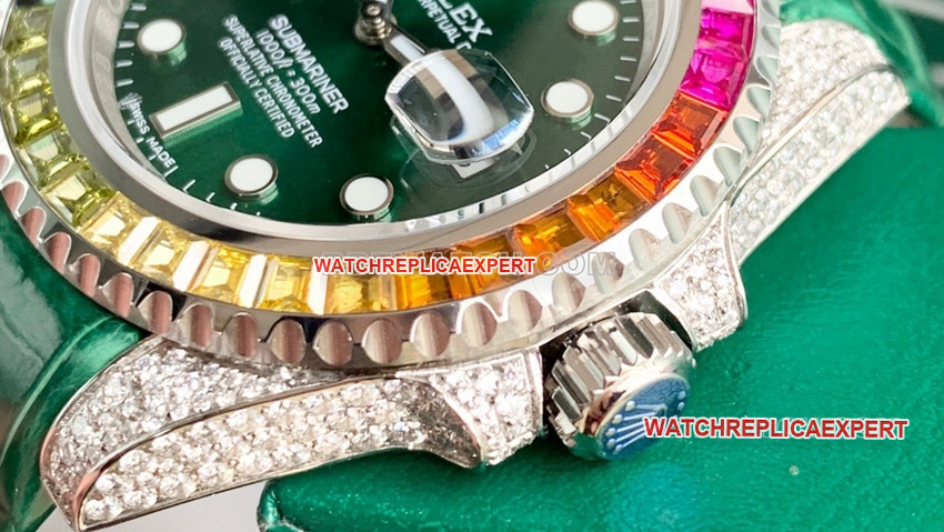 RolexSubmariner1:1super clonegreen dial rainbow diamond bezelleather strap front live photo