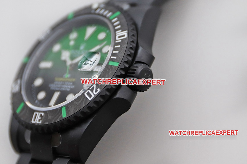 VS FactoryRolexSubmariner1:1top-tier gradient green dial carbon fiber steel bracelet model side live photo