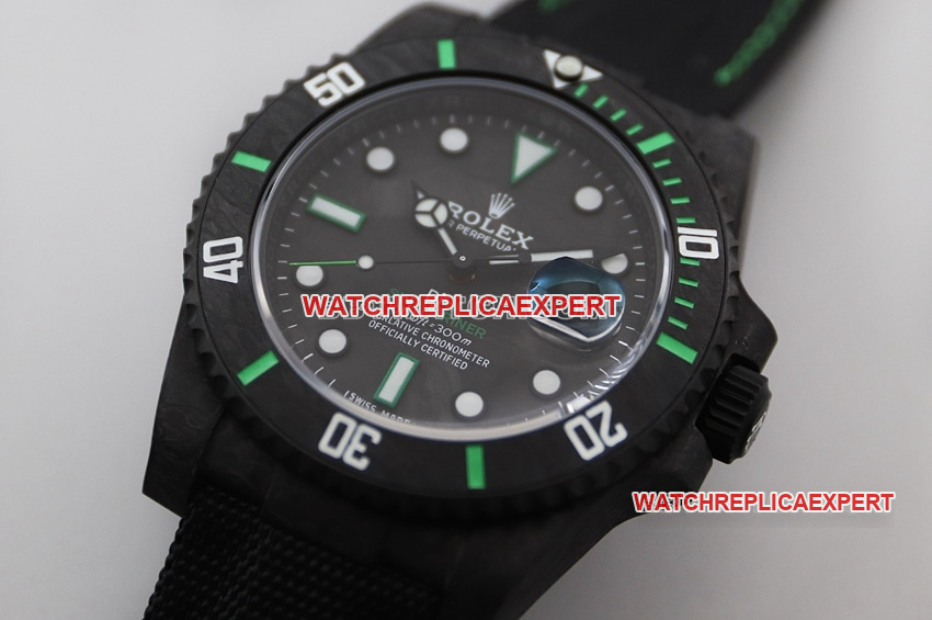 VS FactoryRolexSubmariner1:1super cloneblack dial carbon fiber green ring leather strap front live photo