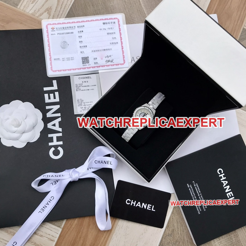 ChanelJ12super white mother of pearl plate 29mmquartzH2570front live photo