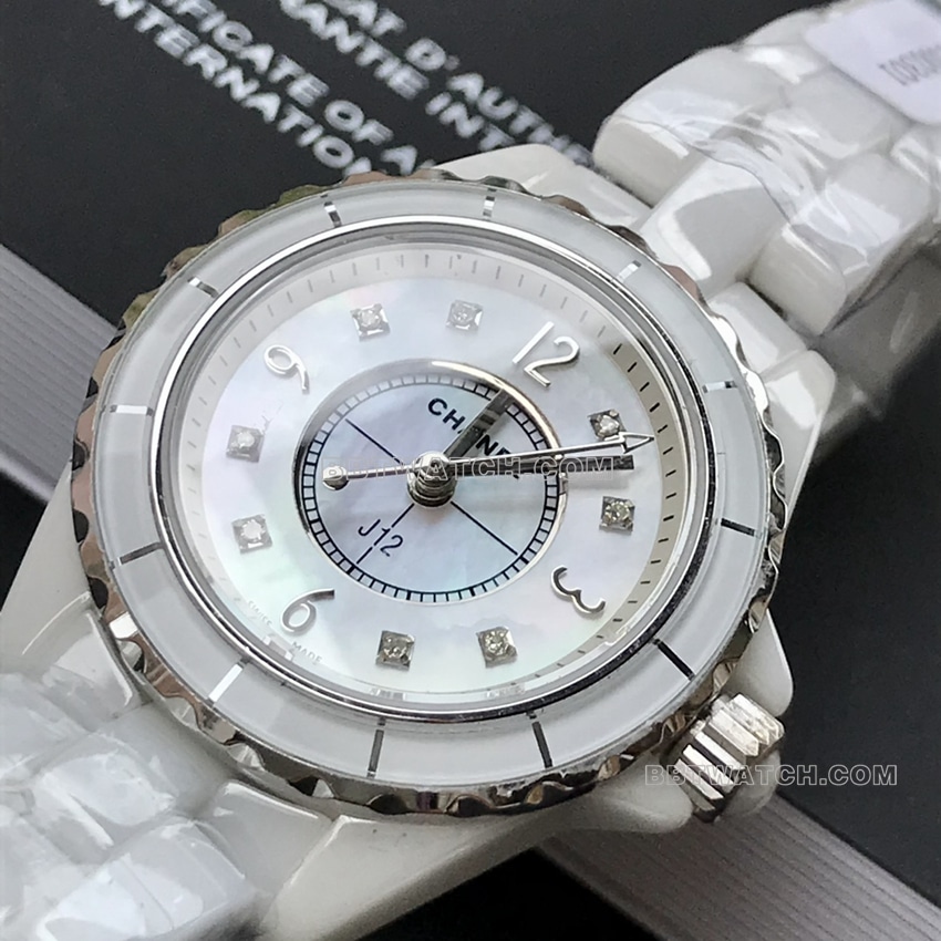 ChanelJ12super white mother of pearl plate 29mmquartzH2570front live photo