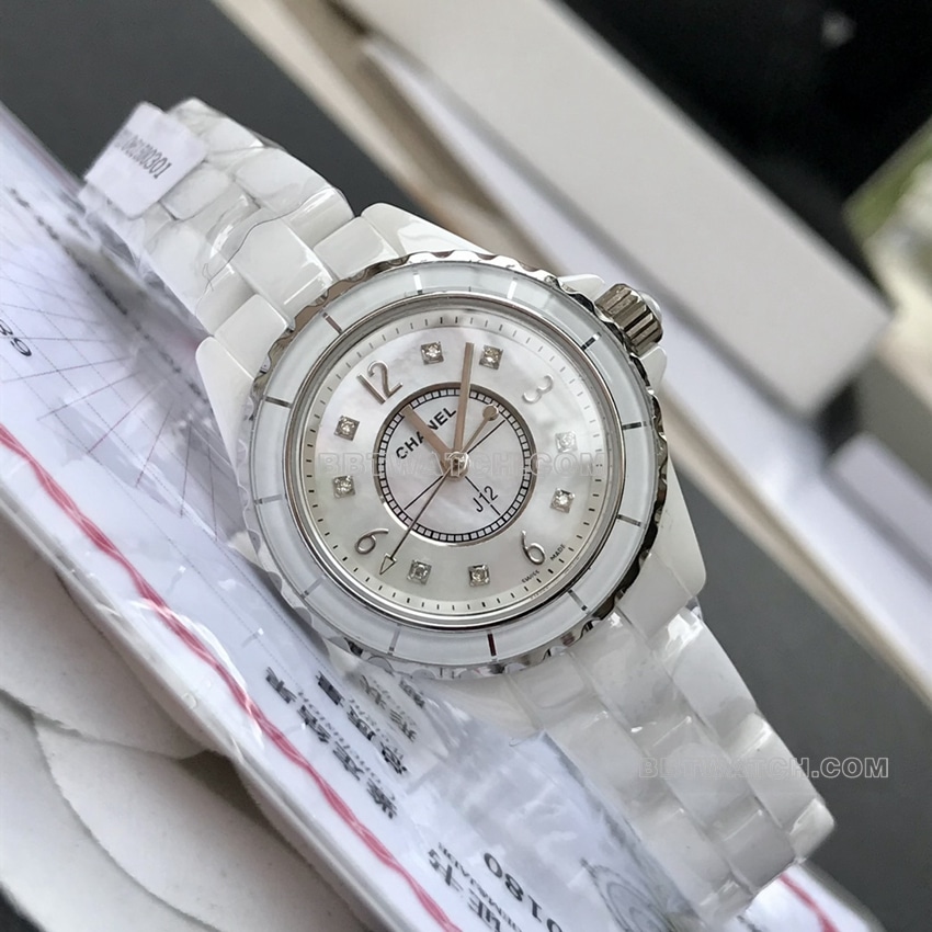 ChanelJ12super white mother of pearl plate 29mmquartzH2570front live photo