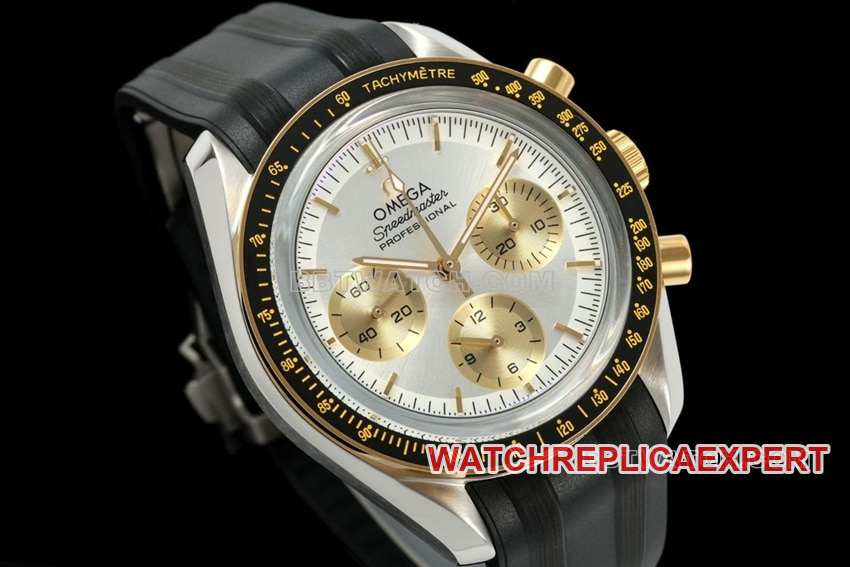 Omega Speedmaster top-tier 1:1super clonesilver dial rubber model 310.20.42.50.02.001front live photo