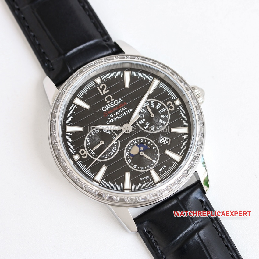 OmegaSeamastertop-tier 1:1high-quality white black dialleather strap model 210.30.42.20.01.021front live photo