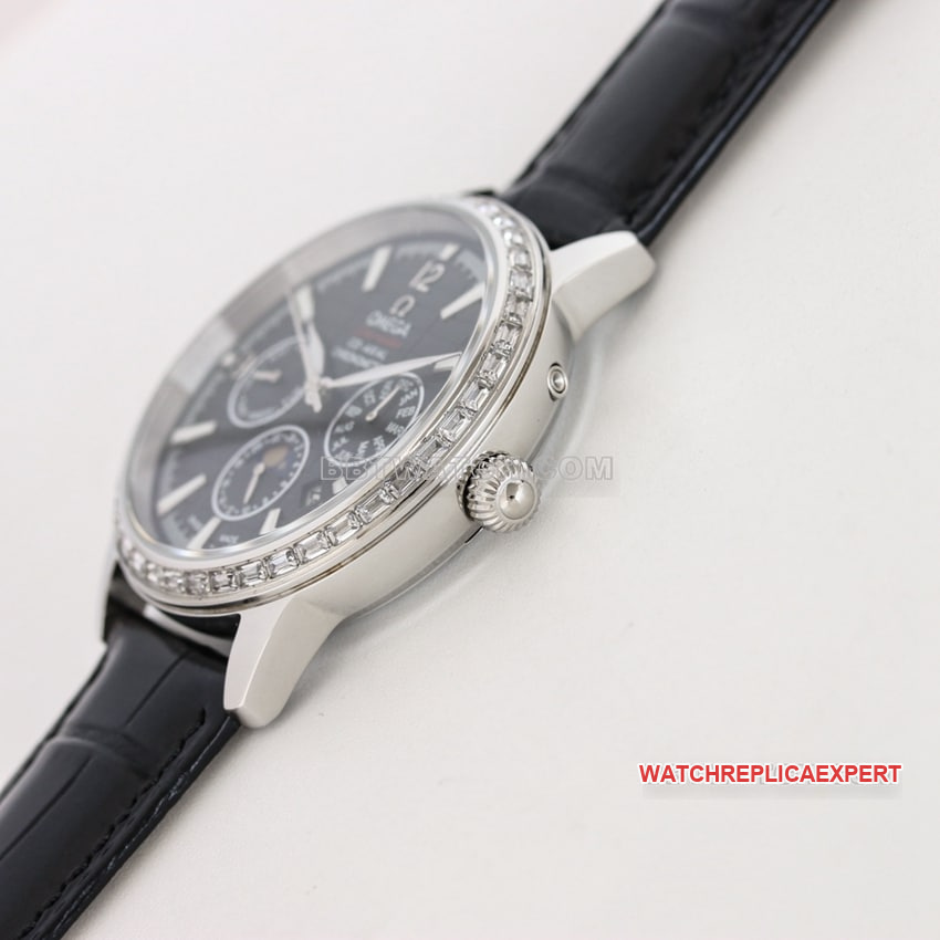 OmegaSeamastertop-tier 1:1high-quality white black dialleather strap model 210.30.42.20.01.021side live photo