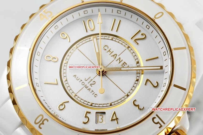 Chanel1:1super clonewhite dialyellow goldceramic bezelsteel bracelet model H9540front live photo