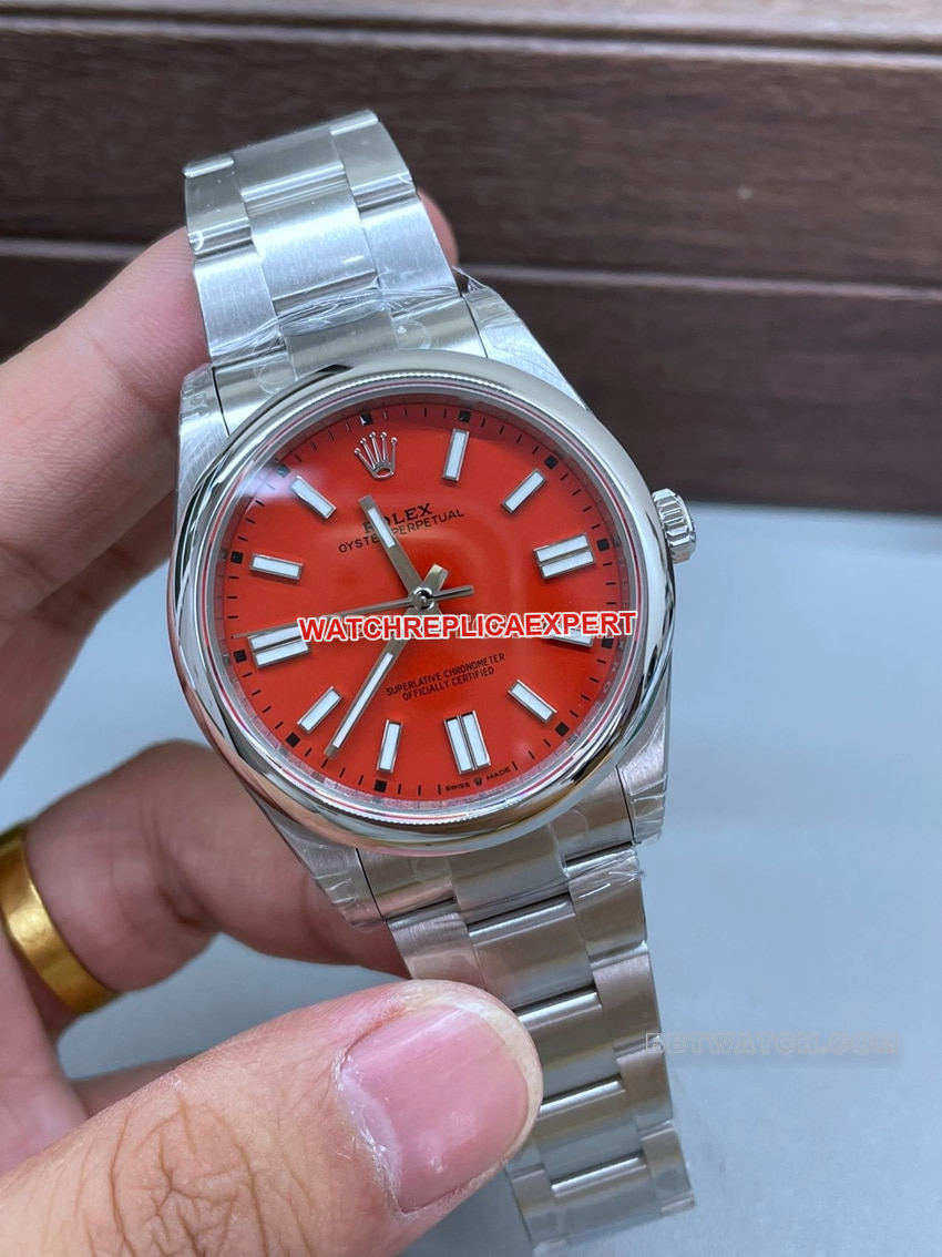 VS Factory Rolex Oyster Perpetual Super A 2024 New 41mm Red Dial m124300-0007 Front Real Shot Photo