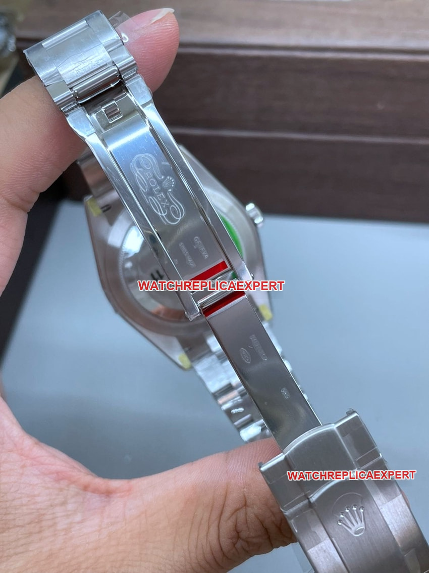 VS Factory Rolex Oyster Perpetual Super A 2024 New 41mm Red Dial M124300-0007 Clasp Real Shot Photo