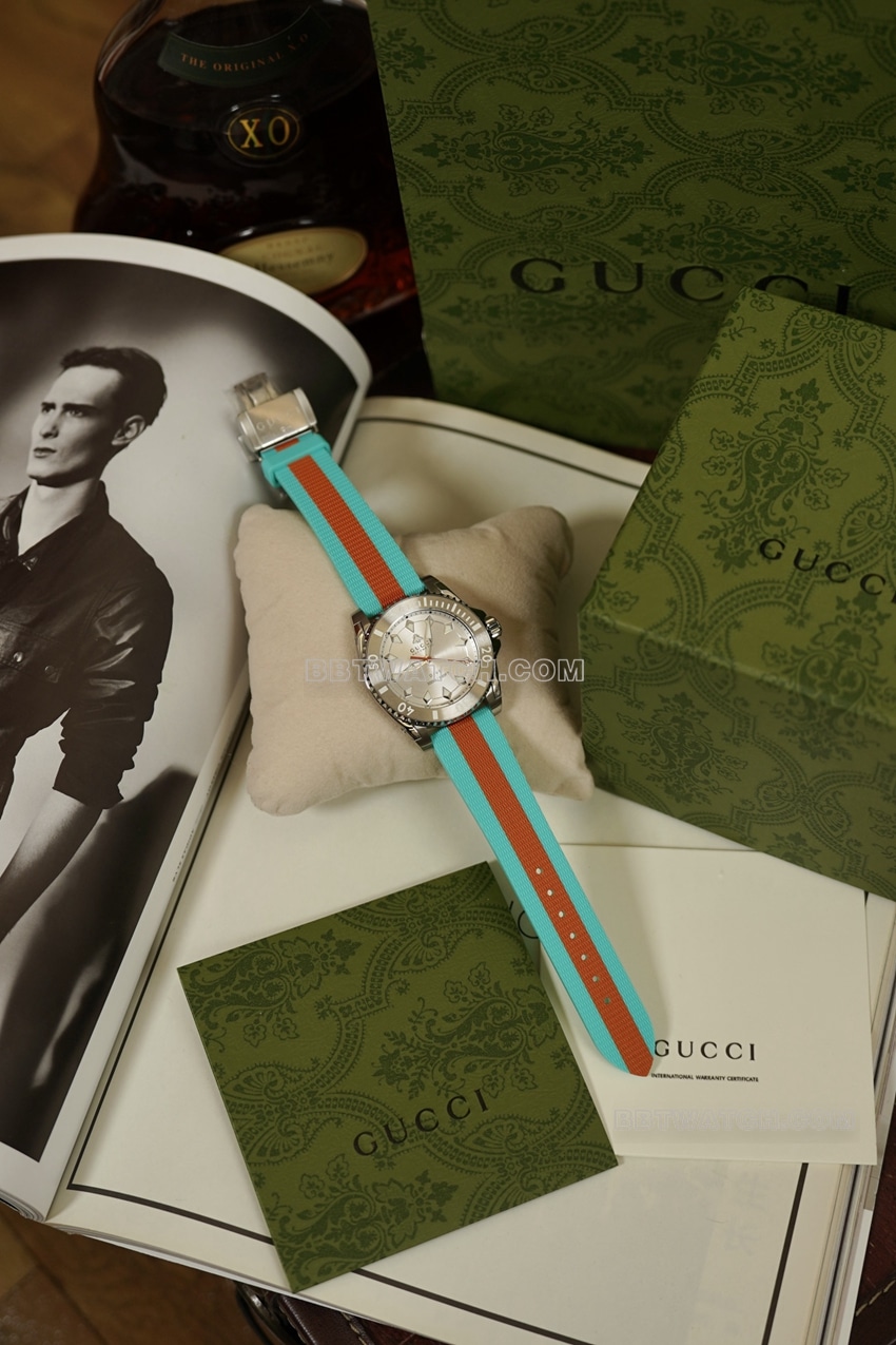 Gucci 1:1super clone2024 new silver white dialYA136351front live photo