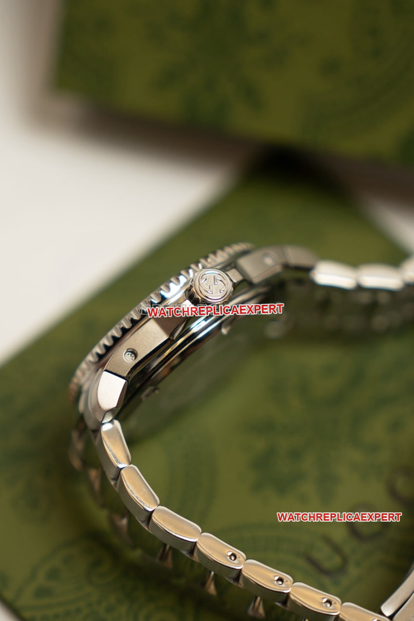 Gucci super clone2024 new black dialsteel bracelet model YA136353side live photo