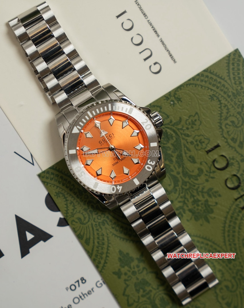Gucci top-tier 1:1high-quality replica2024 new orange plate steel bracelet model YA136355front live photo