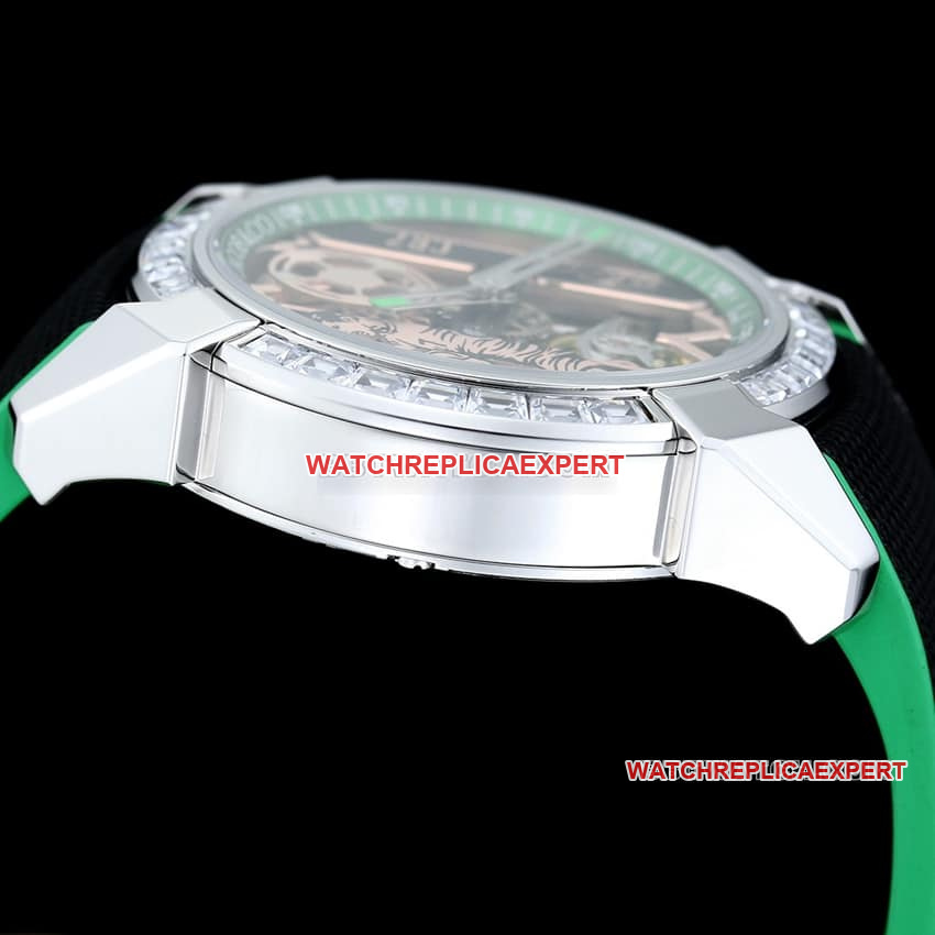 TW factory Czech Leopard C Ronaldo CR7 jointly customized diamond bezel black and green style side live photo