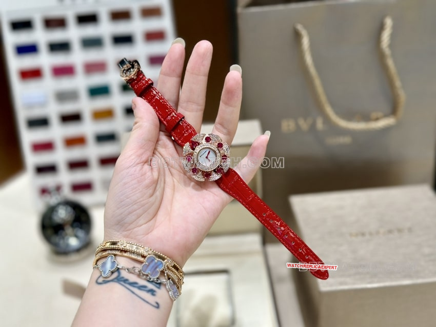 Bvlgari top white mother-of-pearl dial red model 103754 front real photo