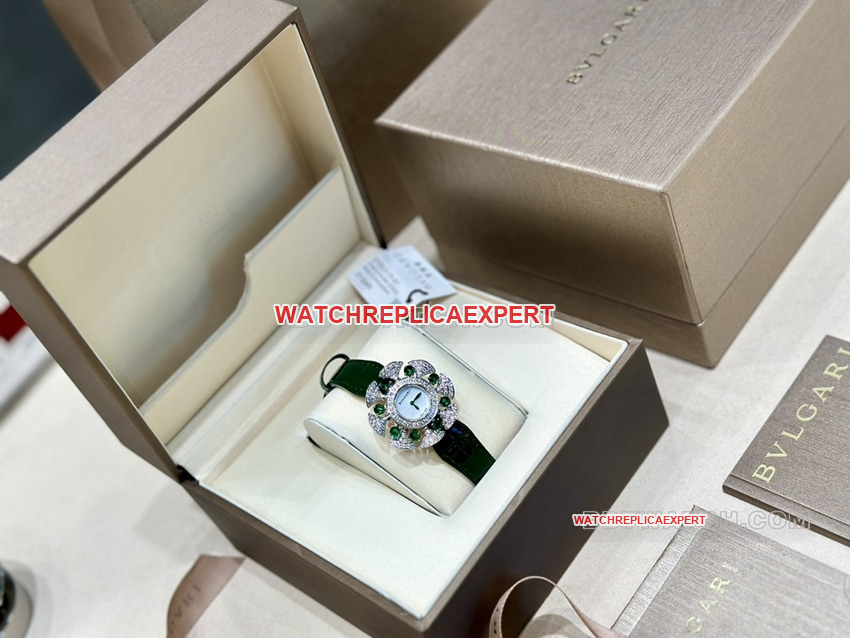 Bvlgari1:1super white mother of pearl dial green model 103505front live photo