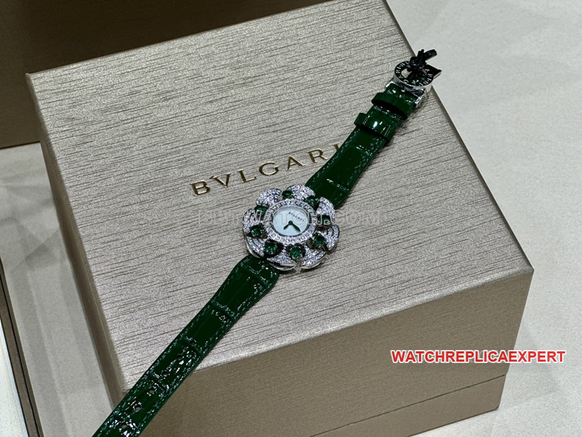 Bvlgari1:1super white mother of pearl dial green model 103505front live photo