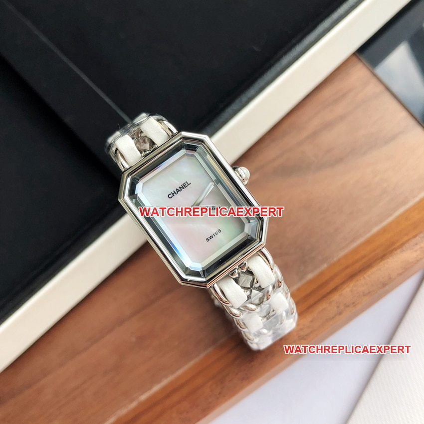 Chaneltop-tier 1:1high-quality replicawhite dial leather chain braceletletH1639front live photo