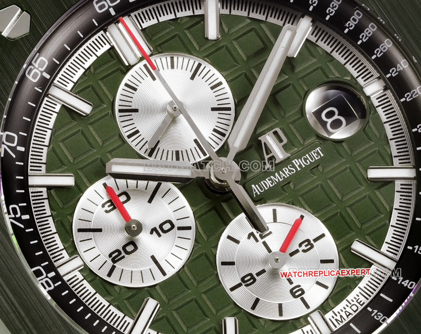 TW factory Audemars PiguetRoyal Oak offshore type top-tier khaki green dial rubber model 26400front live photo