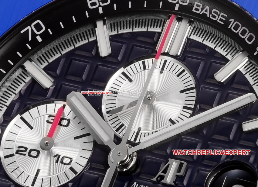 TW factory Audemars PiguetRoyal Oak offshore top-tier 1:1high-quality replicablue dial rubber model 26400front live photo