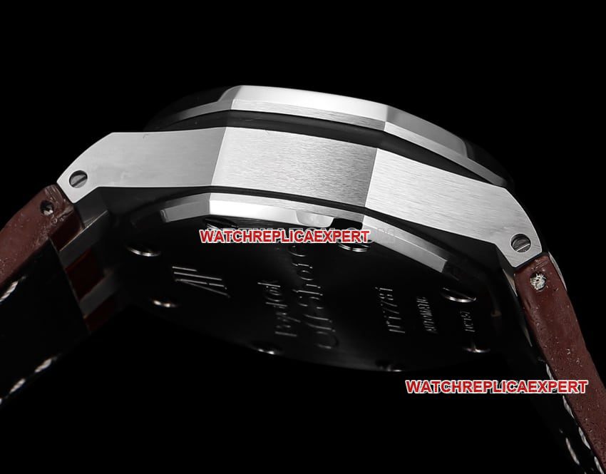 TW factory Audemars PiguetRoyal Oak offshore type 1:1super ivory white dialleather strap model 26470side live photo