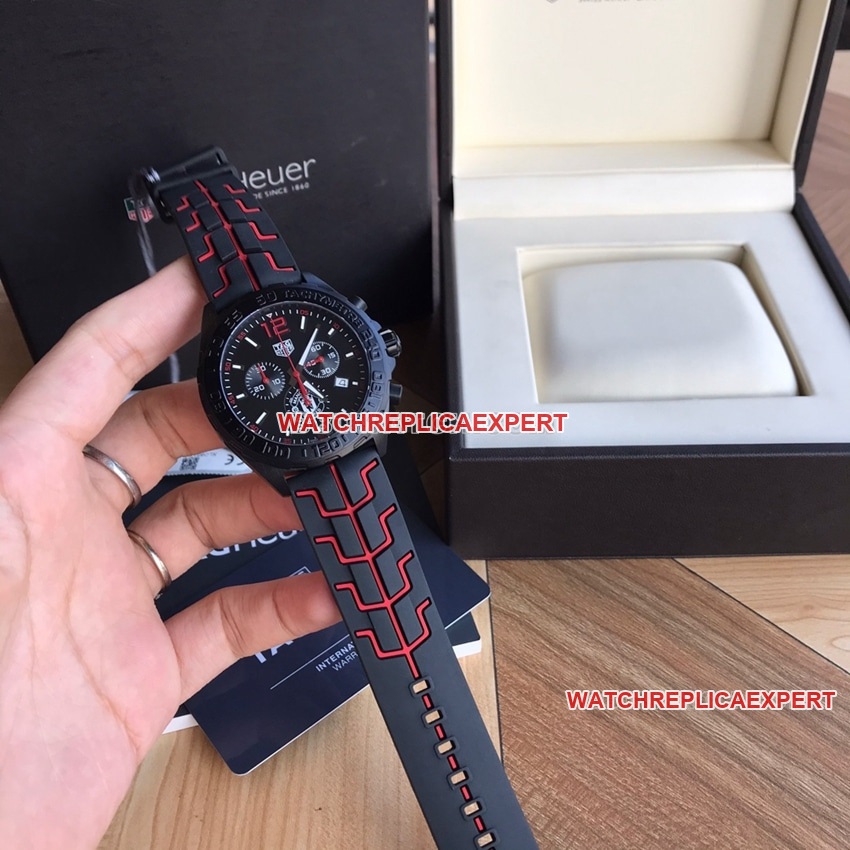 Tag Heuer F1top-tier 1:1high-quality replicablack dial Manchester United CAZ101Jfront live photo