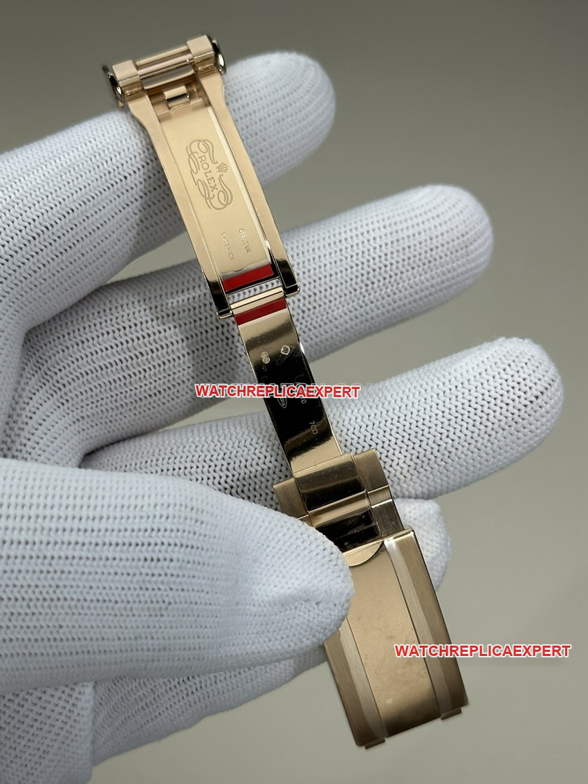 Clean factory Rolex Daytona super A imitation black plate rose gold rubber models 126515 buckle real picture