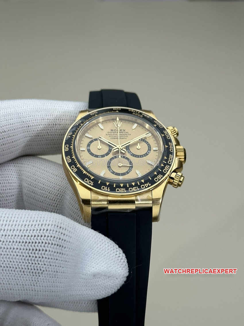 Clean FactoryRolexDaytona1:1super gold plate full gold rubber model 126518side live photo