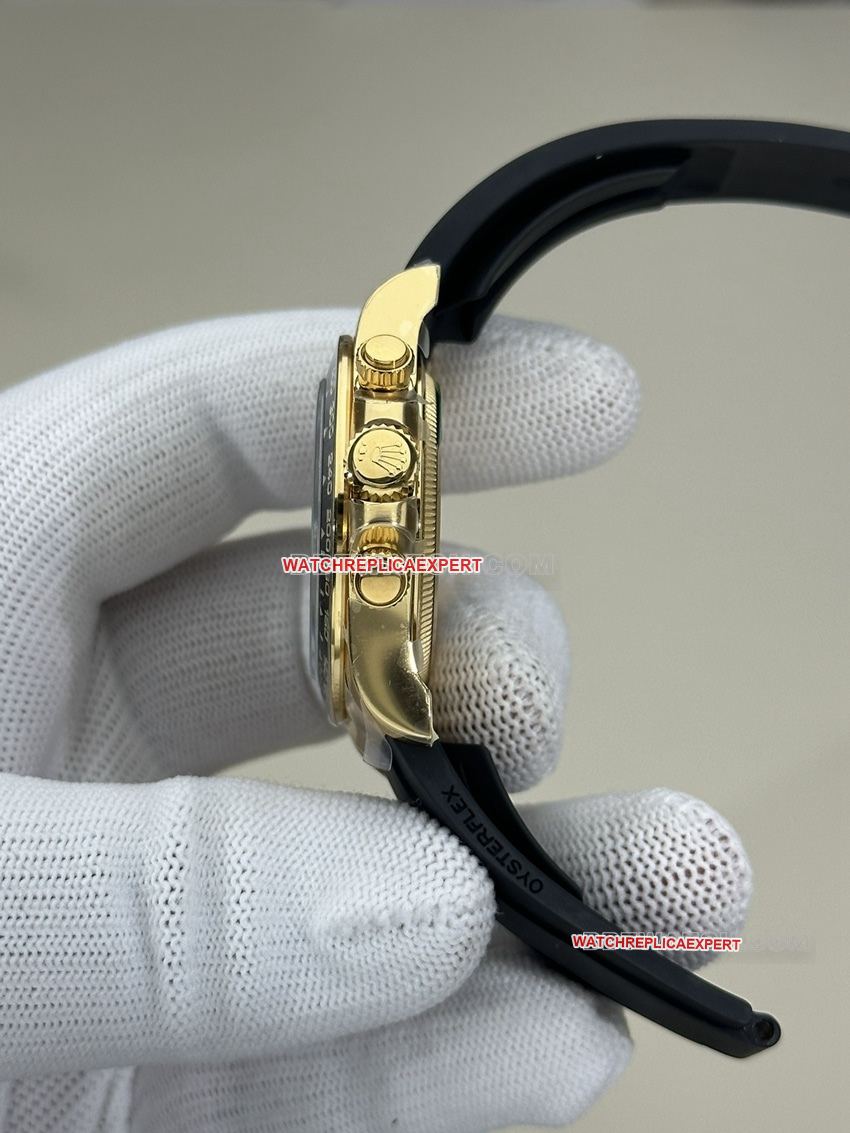 Clean factory Rolex Daytona super A imitation black plate all gold rubber models 126518 side actual photo