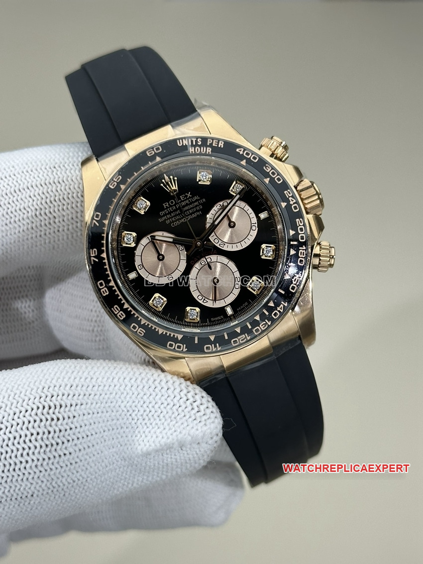 Clean FactoryRolexDaytonasuper cloneblack dialrose gold rubber model 126515front live photo