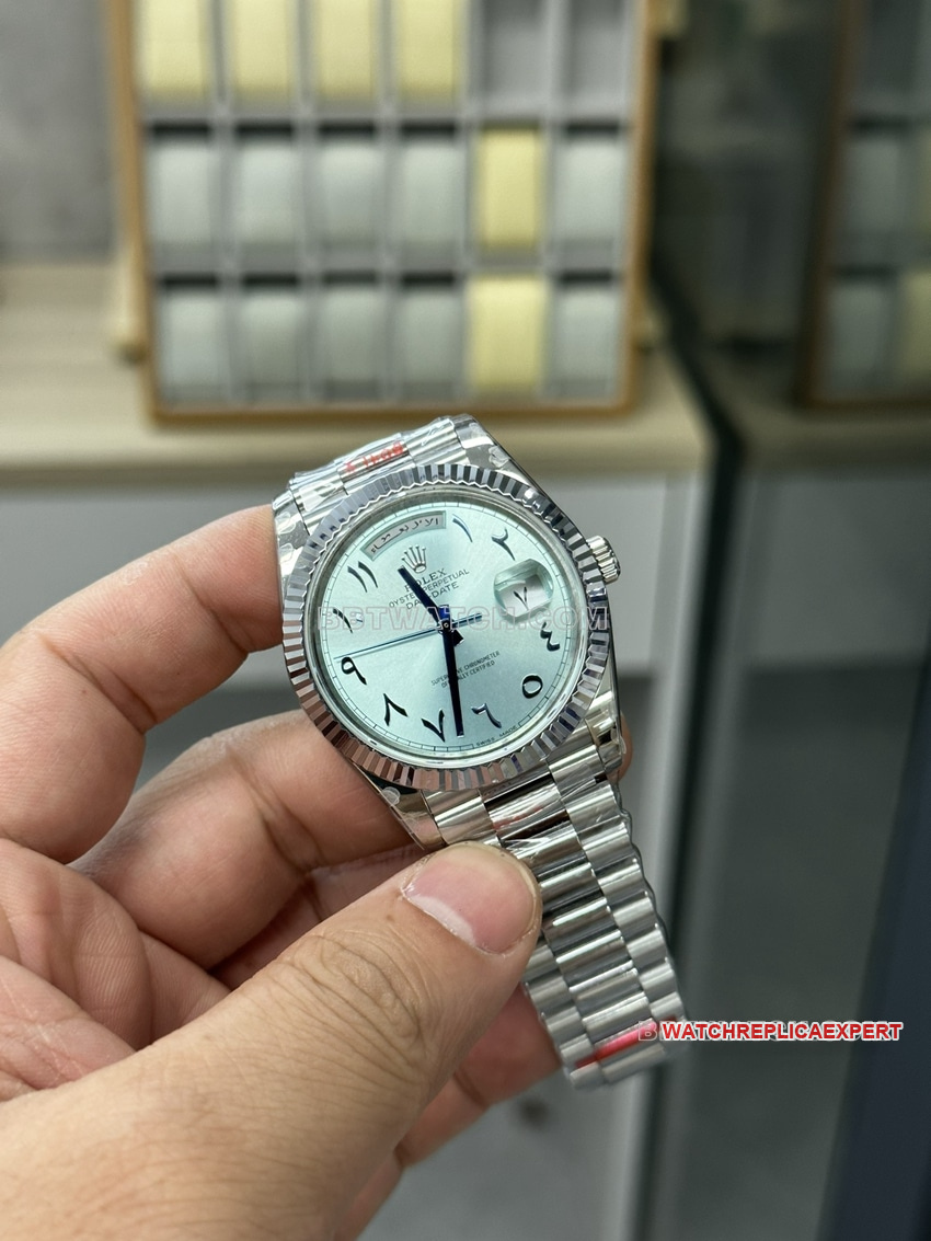 GM FactoryRolexDay-Date type top-tier ice blue dial Middle East time scale front live photo