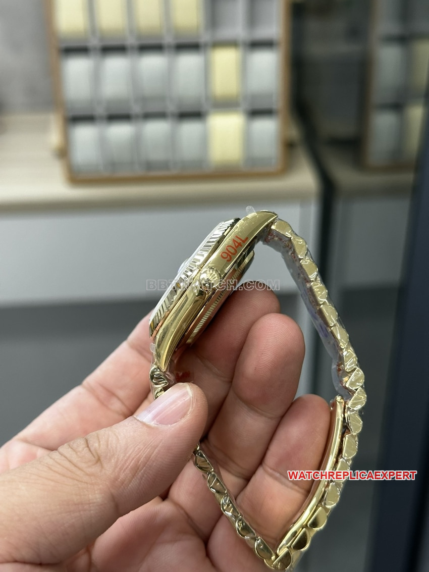 GM FactoryRolexDay-Date type 1:1super gradient green dialm228238-0069side live photo