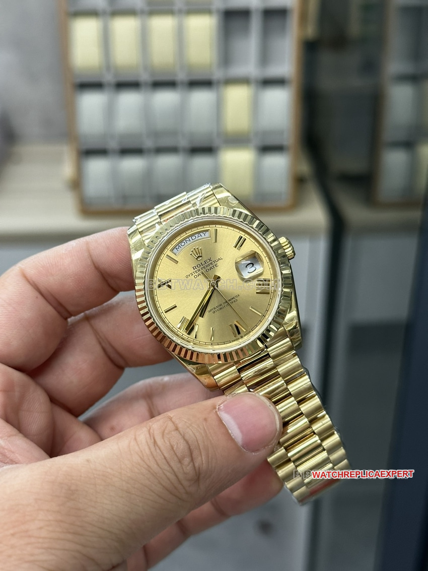 GM FactoryRolexDay-Date type gold plate m228238-0006front live photo