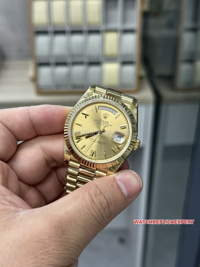 GM FactoryRolexDay-Date type gold plate m228238-0006front live photo