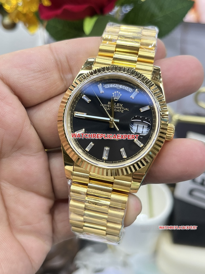 GM FactoryRolexDay-Date type 1:1top-tier black rock sugar m228238-0004front live photo