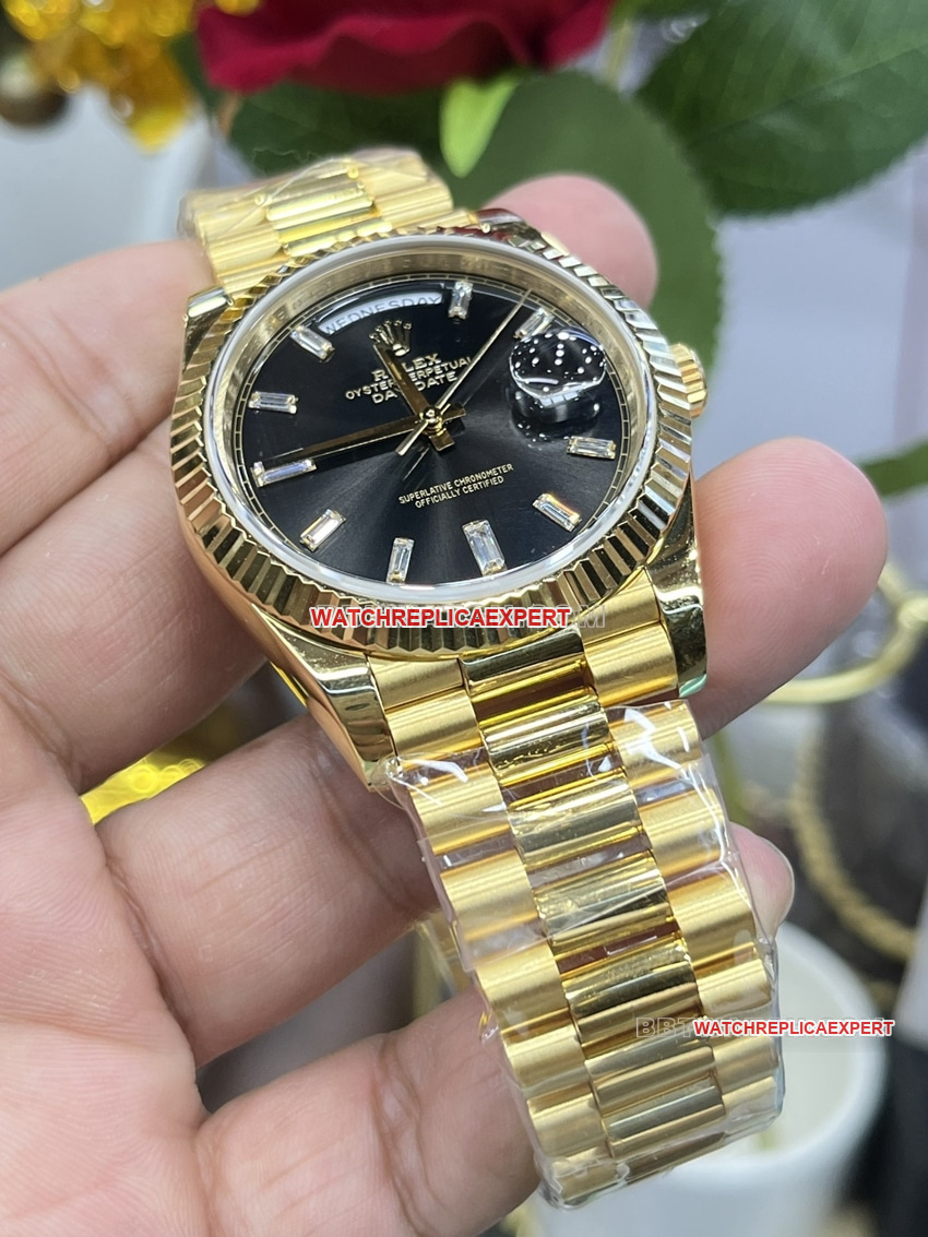 GM FactoryRolexDay-Date type 1:1top-tier black rock sugar m228238-0004front live photo