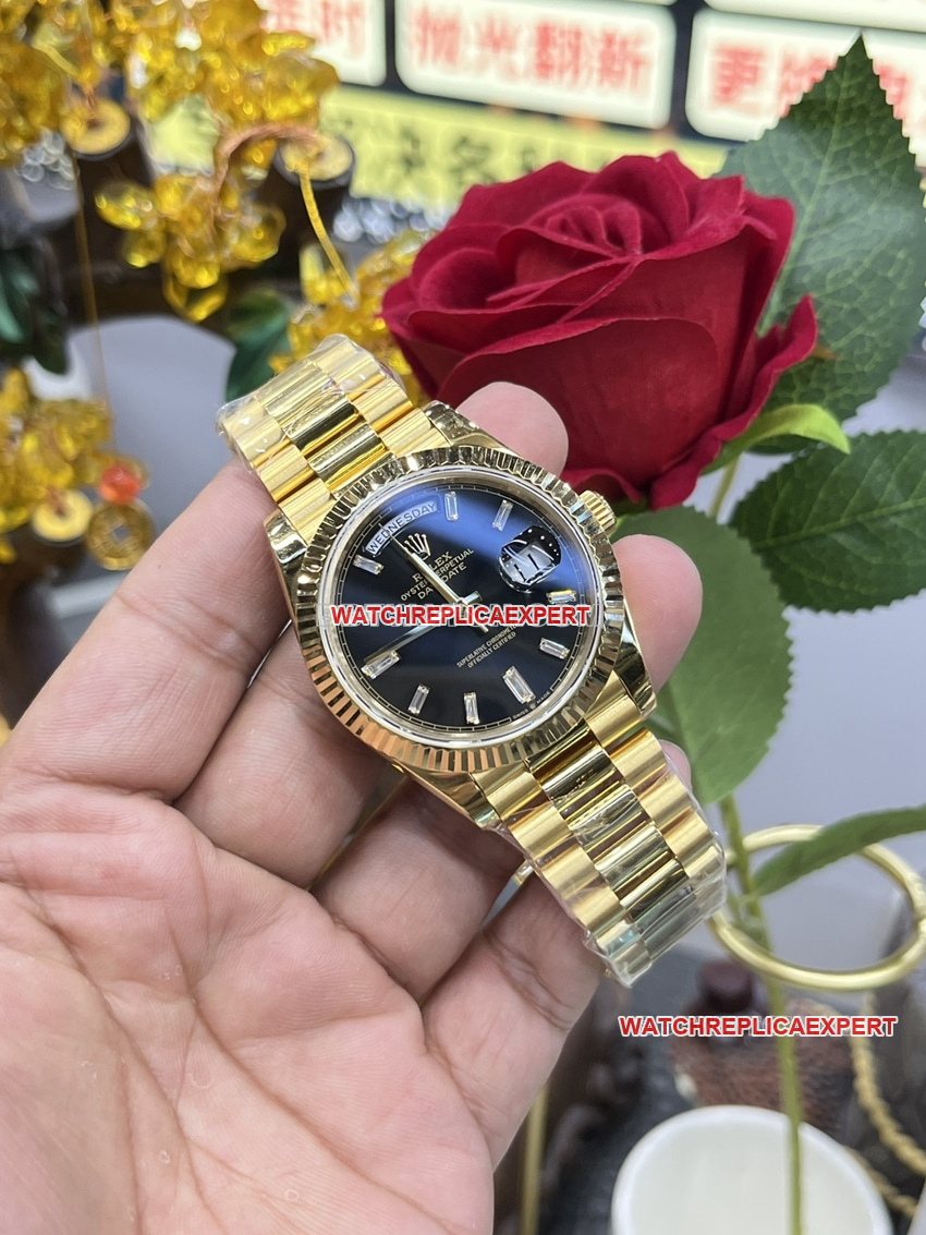 GM FactoryRolexDay-Date type 1:1top-tier black rock sugar m228238-0004front live photo
