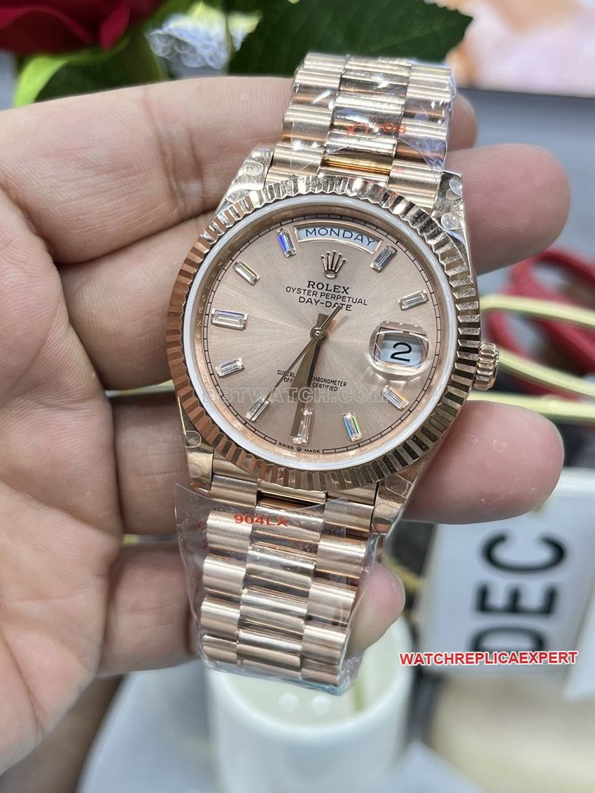 GM FactoryRolexDay-Date type top-tier 1:1high-quality replicarose gold disc front live photo