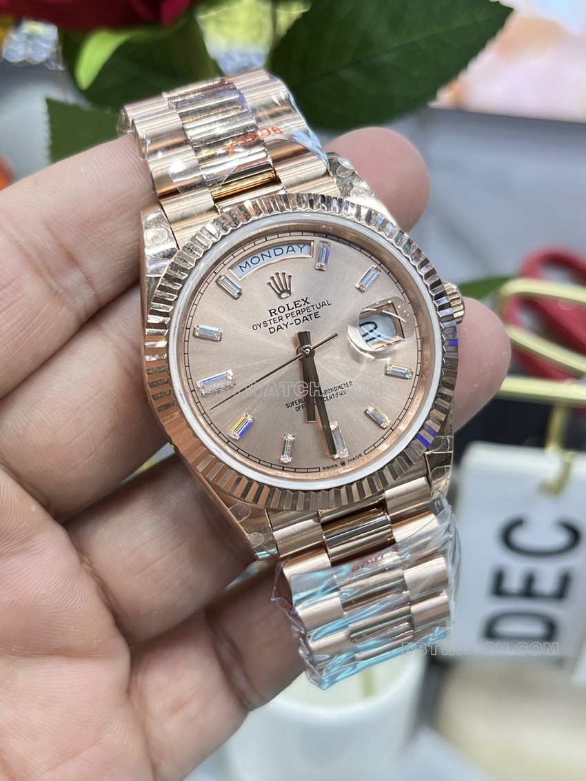 GM FactoryRolexDay-Date type top-tier 1:1high-quality replicarose gold disc front live photo