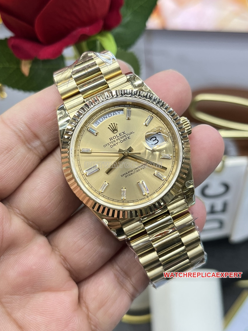 GM FactoryRolexDay-Date type top-tier 1:1super champagne tray m228238-0005front live photo