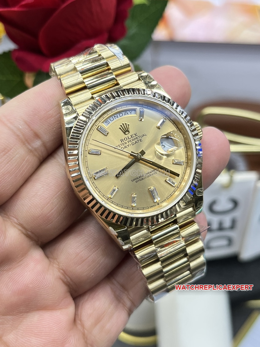 GM FactoryRolexDay-Date type top-tier 1:1super champagne tray m228238-0005front live photo