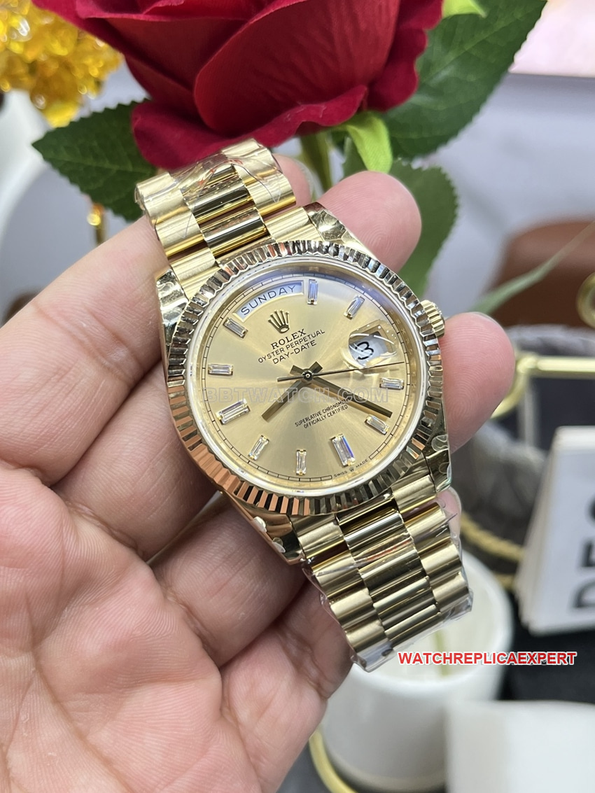 GM FactoryRolexDay-Date type top-tier 1:1super champagne tray m228238-0005front live photo