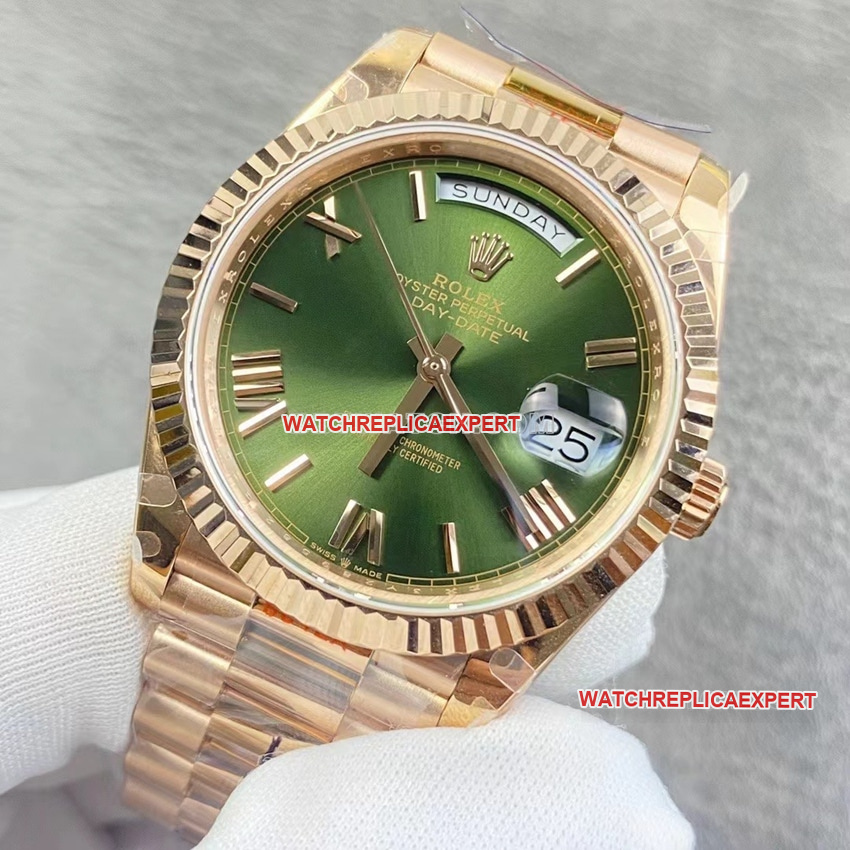 GM FactoryRolexDay-Date type 1:1super olive green dialrose goldm228235-0025front live photo