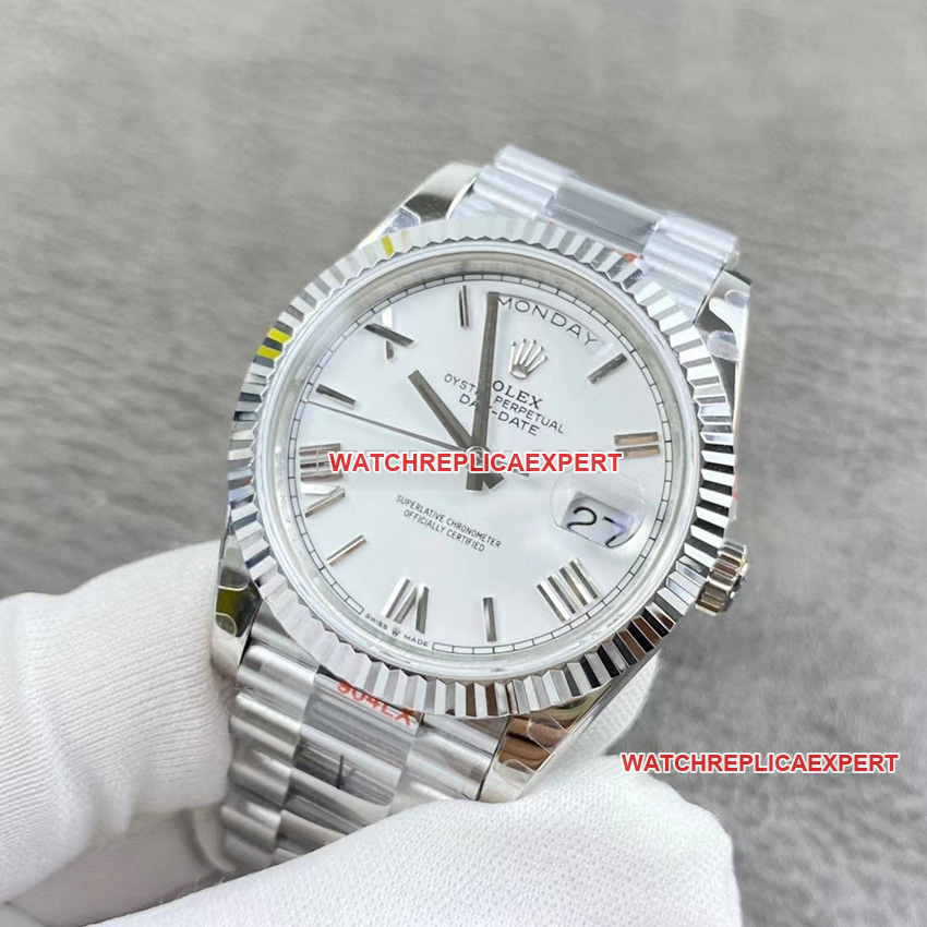 GM FactoryRolexDay-Date type 1:1super clonewhite dialm228239-0046front live photo