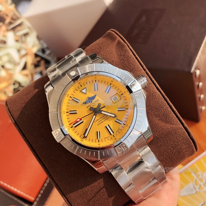 Original Breitling Avengers yellow plate steel bracelet model A17319101I1A1front live photo