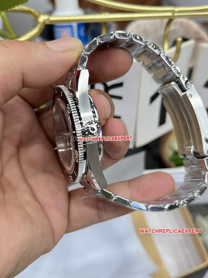 VS FactoryOmegaSeamastertop-tier 1:1high-quality replicablack dial234.30.41.21.01.001side live photo