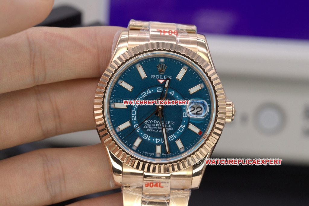 Procedure for checking the seal of the watch caseback