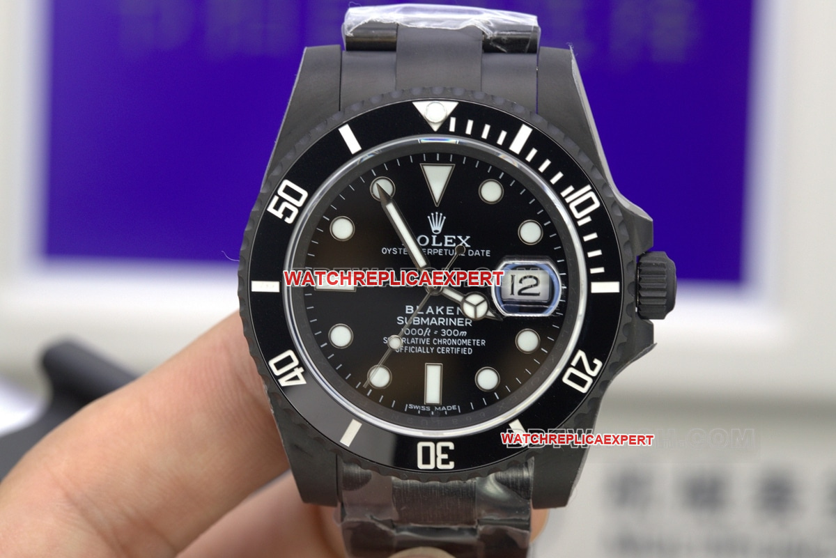 What are the classic styles of collectible watches?