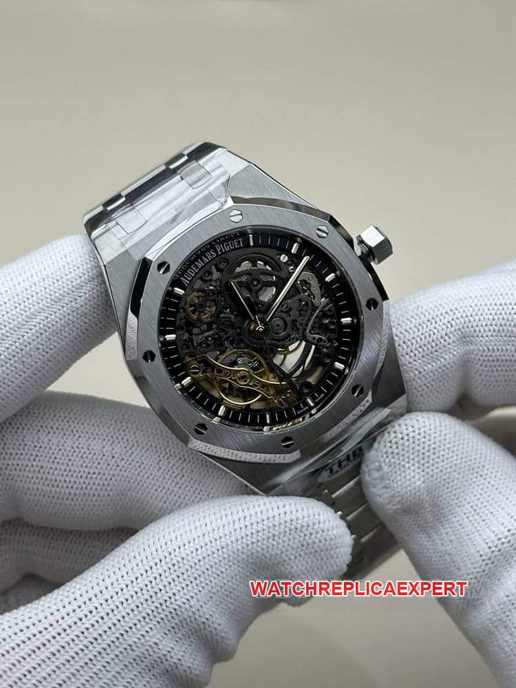 THBAudemars PiguetRoyal Oaktop-tier dark gray hollow plate steel bracelet model 15407front live photo