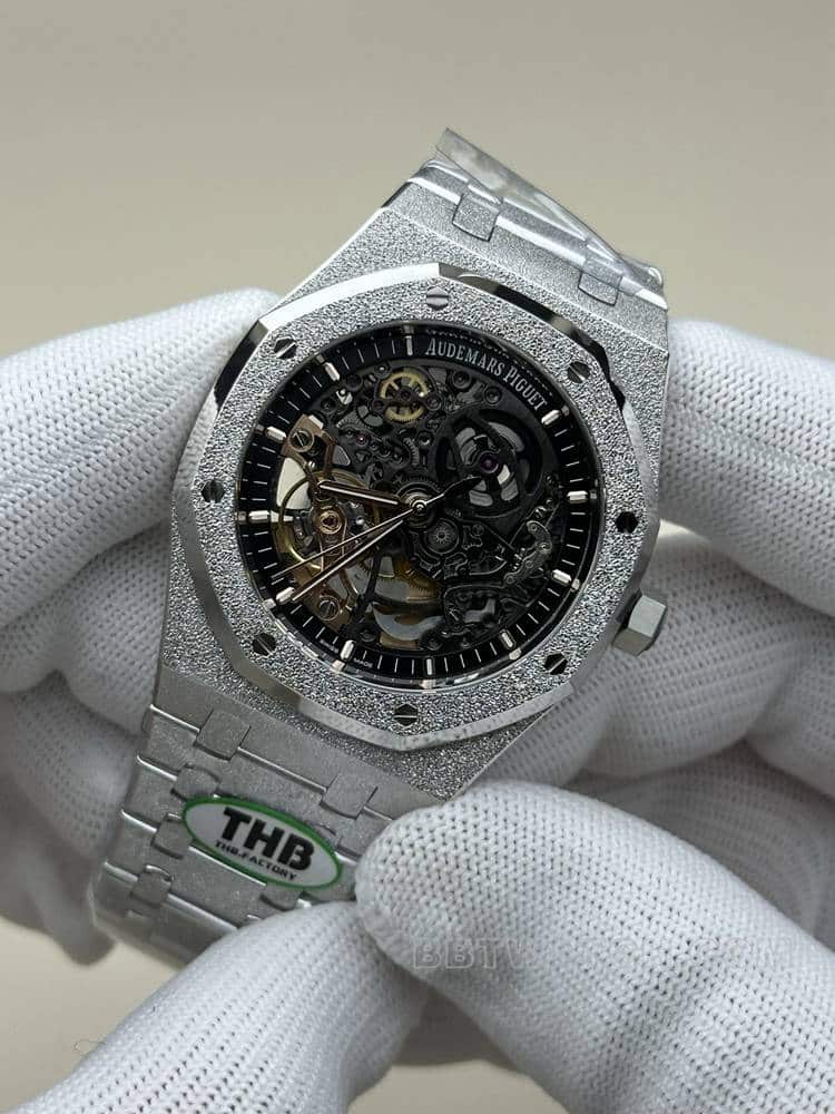 THBAudemars PiguetRoyal Oak1:1super dark gray hollow plate steel bracelet model 15407front live photo